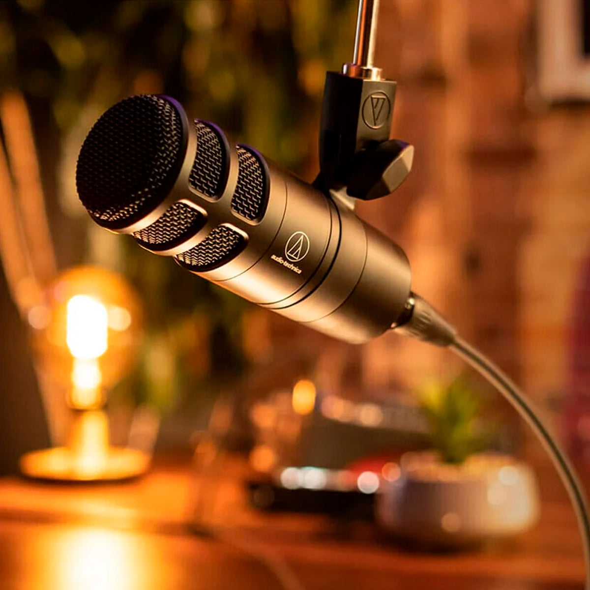 Microfone Dinâmico At2040 Audiotechnica [F108]