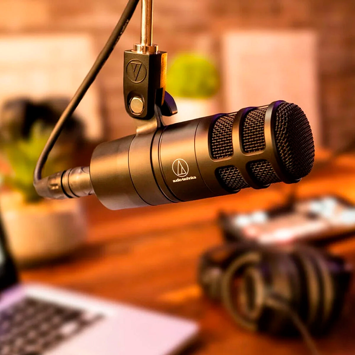 Microfone Dinâmico At2040 Audiotechnica [F108]